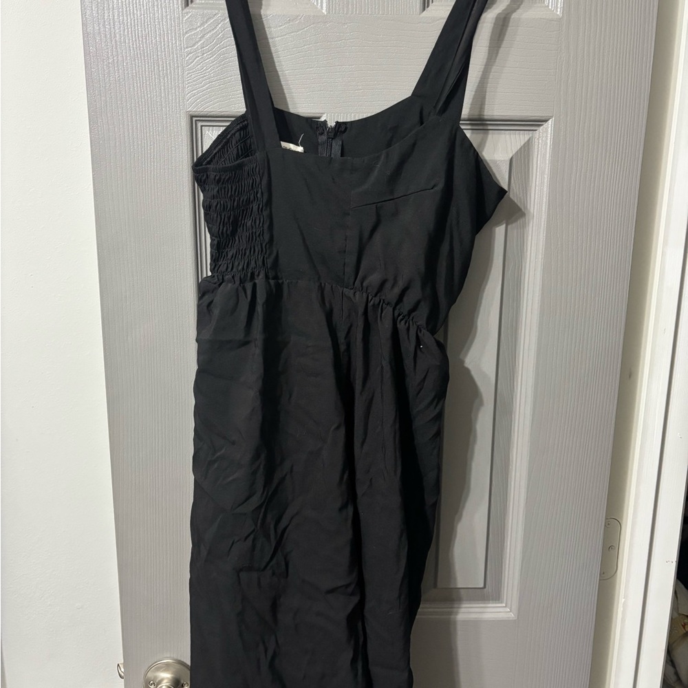 Classic Black Midi Dress with Square Neck and Wide Straps